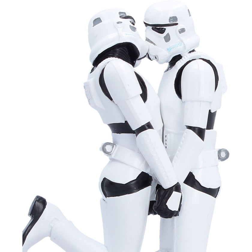 Stormtrooper First Kiss 14.6cm ORIGINAL STORMTROOPER NEMESIS NOW