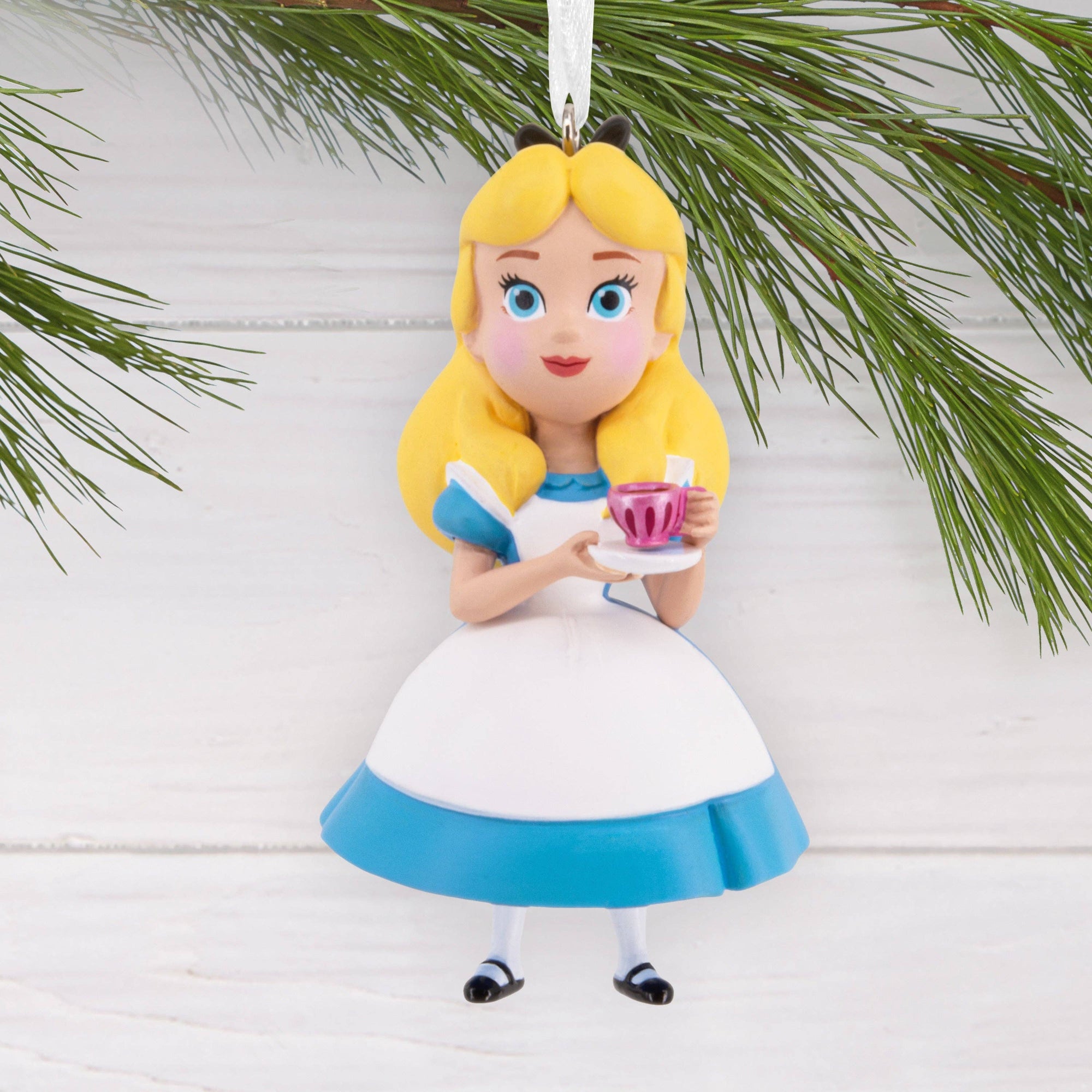 Disney Hanging Keepsake - Alice In Wonderland With Tea Cup