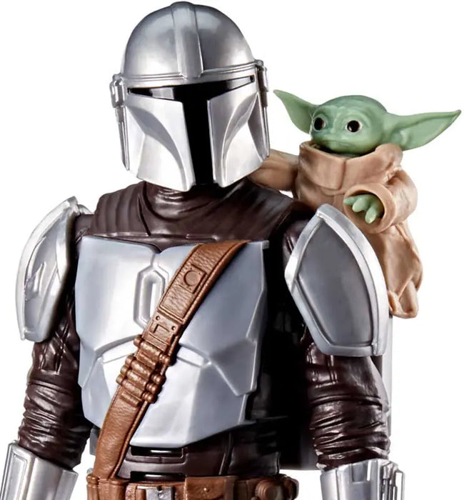 STAR WARS MOVIE FEATURE FIGURE - THE MADALORIAN & GROGU